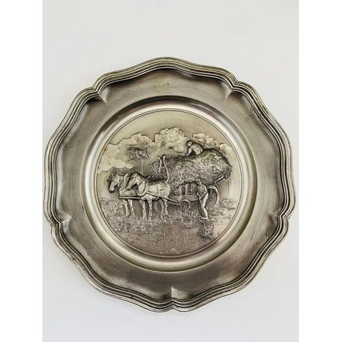 Assiette En Étain 97% - Motif Charrette Chevaux 452g Ferme Campagne Tb