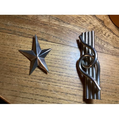 Bijou Fantaisie Broche De Thierry Mugler Et Broche De Premier Étage Paris