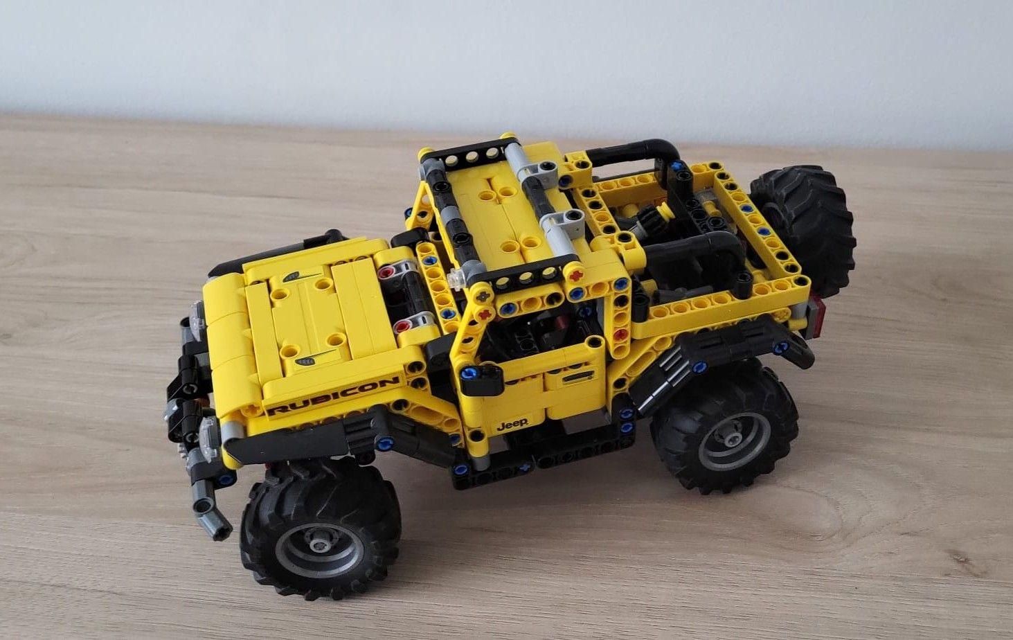 Lego Technic - Jeep Wrangler - 42122 - 10