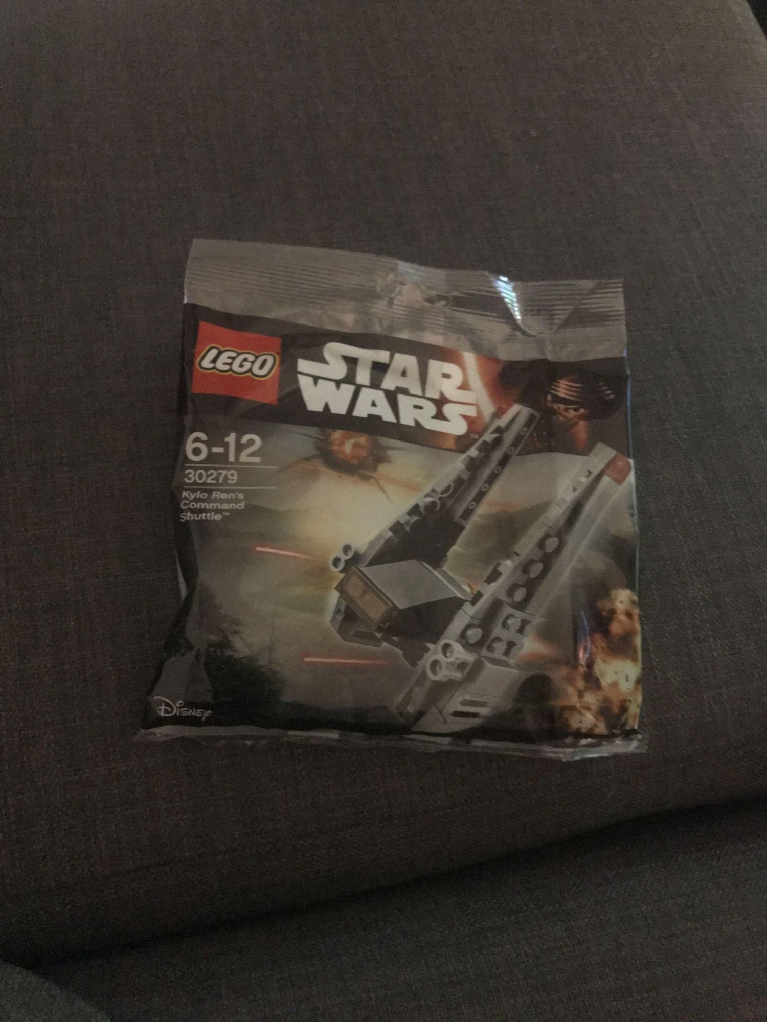 Lego Star Wars - Kylo Ren's Command Shuttle (Polybag) - 30279 - 2