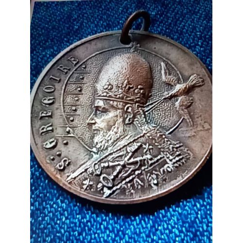 Ancienne Médaille Bronze Signé A.J.C