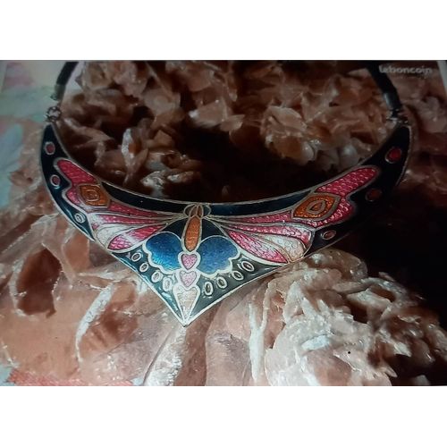 Collier Plastron Vintage