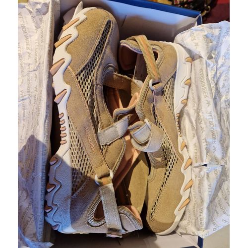 Chaussure Femme Allrounder Neuve Jamais Porté Pour Femme