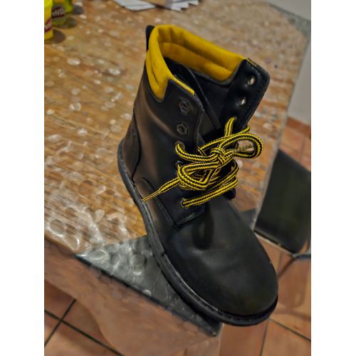 Bottes Garçon Pointure 36 En Très Bon État