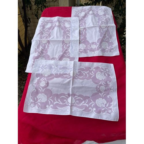 Lot De 3 Napperons Rectangulaires, 47 X 31 Cm.