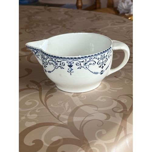 3 Plats De Service Et Une Sauciere , H B Et Cie , 1920/30, Terre De Fer, Balzac.  1 Plat Plat , 1 Creux, 1 Ovale .1 Saucière,  Parfait État.