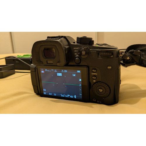 Panasonic Lumix DC-GH5 20.3 mpix + Accessoires