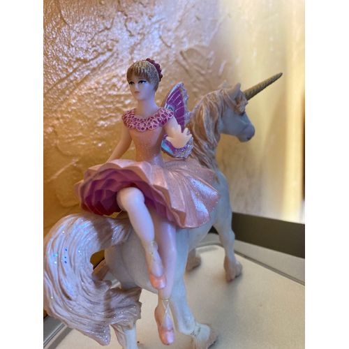 Figurine Papo, Ballerine Sur Sa Licorne Réf : 38822