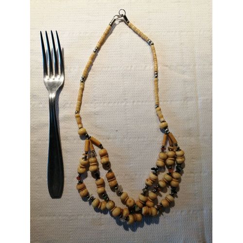 Collier Etnique Perles Os Métal Et Pierres. 3 Rangs Reunis Sur 1.