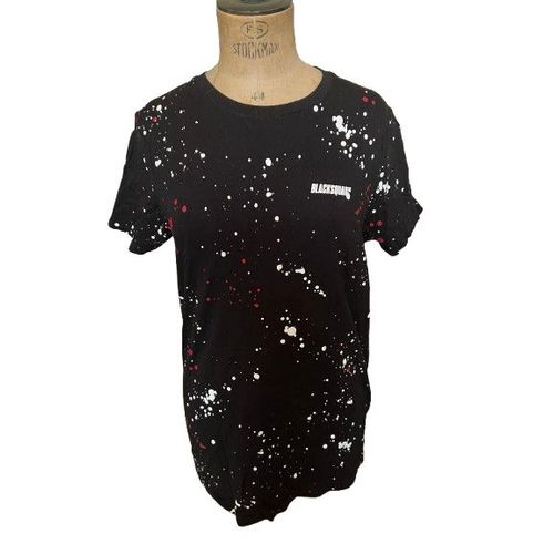 Teeshirt Graphique Homme Taille :M Marque : Black Squad, Couleur : Noir Avec Motifs Blanc Et Rouge, Largeur 46 Cm, Hauteur 73 Cm, Très Bon État Général,