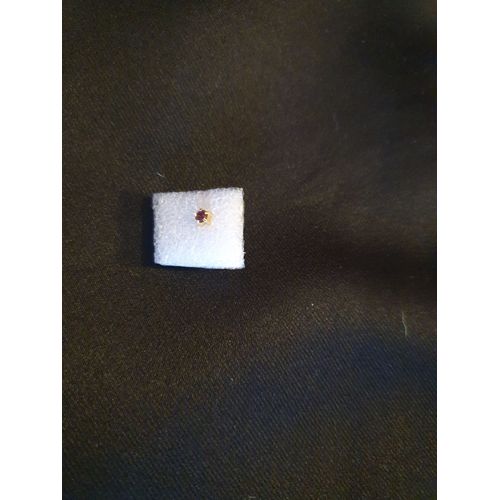 Boucle D'oreille Unique Dorée Et Rouge - Clou