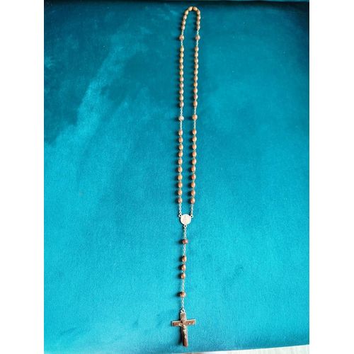 Ancien Chapelet En Bois Et Métal Petit Crucifix Croix En Bois Insérée Dans Un Moule En Métal Jésus Christ En Métal Coloris Argent, Plaque Inri Médaille De La Sainte Vierge En Métal Longueur De 46 Cms