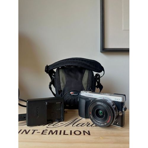 Panasonic Lumix DMC-GX7 Hybride 16 mpix Silver + Objectif Lumix G Vario 14-42mm