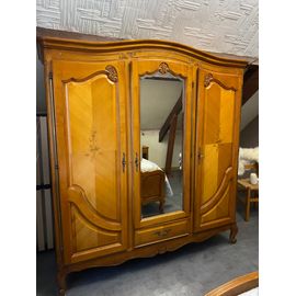 Armoire En Merisier Avec Incrustation