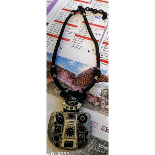 Collier Tour De Cou. Ikita, Original Macramé