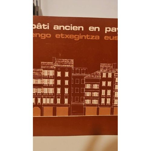 Les Bâtit Ancien En Pays Basque