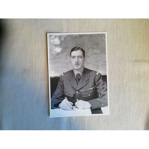 Photo General De Gaulle N° 5 : Le General De Gaulle A Londres ( Automne 1940 )