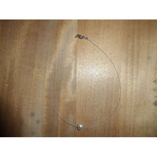 Collier Métal Argenté Pendentif Perle Garnie De Strass