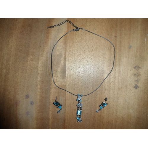 Chaîne Métal Et Clous DOreille Pendentif Strass Bleu