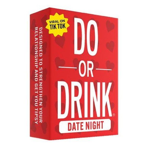 Faire ou boire : jeux d'alcool amusants pour les couples pour une soirée en amoureux