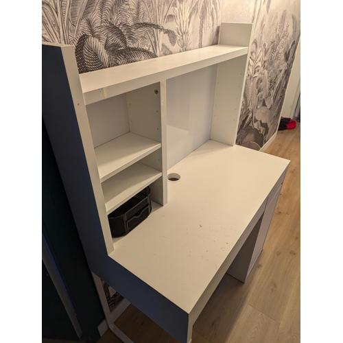 Bureau Compact Blanc Avec Nombreux Rangements