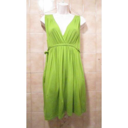 Robe Vert Pistache Assez Courte, Décolleté En V, T. 36 Confortable