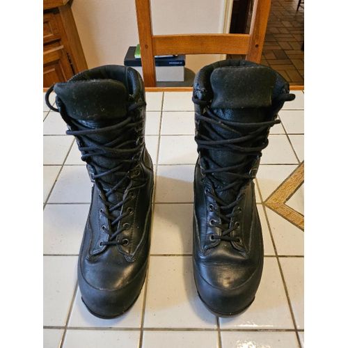 Chaussures D Intervention Ou De Sécurité Rangers En Cuir Noires Adda France Semelles Davos Taille 41.