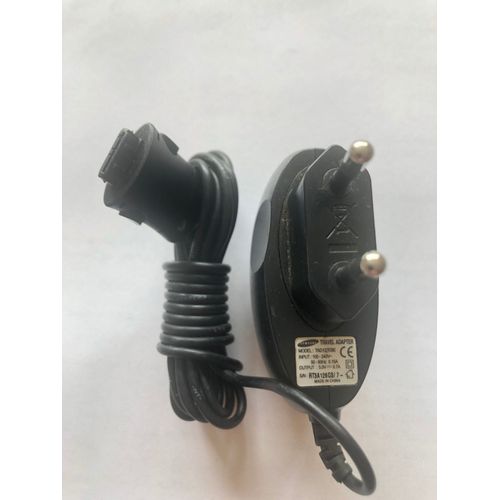 Travel Adaptater Samsung - Tad137ebe - 5 V - 700 Ma - S/N: RT3A126GS/7 - Longueur Du Câble, 1,80 M