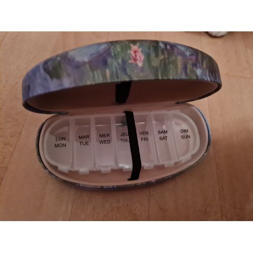Etui pour lunettes et pilulier