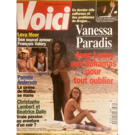 Voici N 382 - 06/03/95 - Vanessa Paradis & L Kravitz - Lova Moor & François Valéry - Pamela Anderson - Christophe Lambert & Béatrice Dalle - Lady Diana & O Hoare - Sandr Bonnaire & W Hurt - P Brosnan