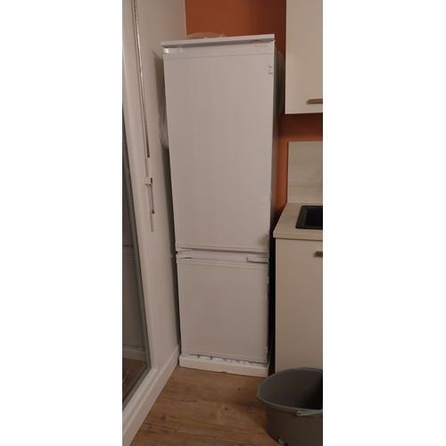 Frigo encastré