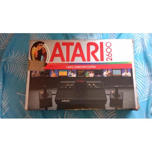 Console "Atari 2600" [Rétrogaming] En Panne Vendue Pour Pièces Fournie Avec Ses 2 Manettes + Notice D'installation + Boîte D'emballage D'origine Pour Collectionneur Averti.