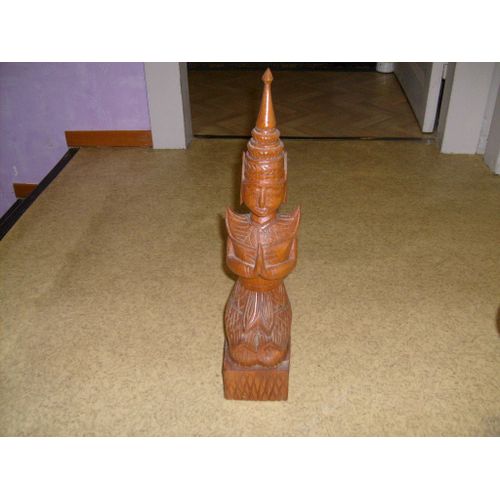 statuette de Bouddha en bois massif sculptée hauteur 44 cm poids 1,100Kg