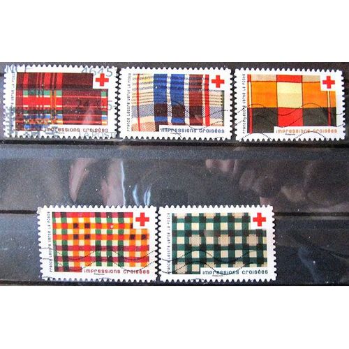 2022. Adh2124;Adh2126;Adh2128;Adh2131;Adh2132 Croix-Rouge: Impressions Croisées.