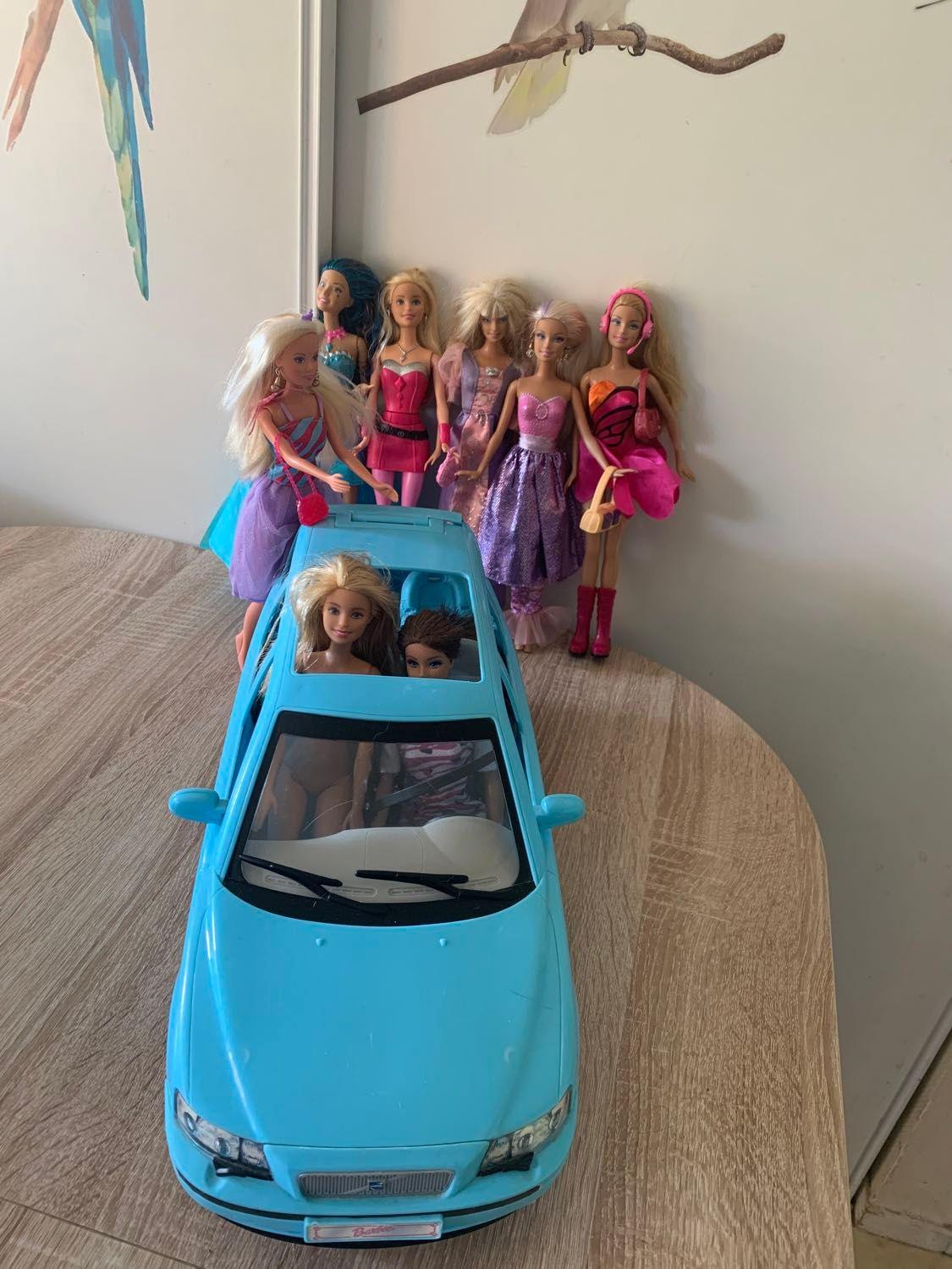 Voiture familiale Barbie, poupées, et accessoires