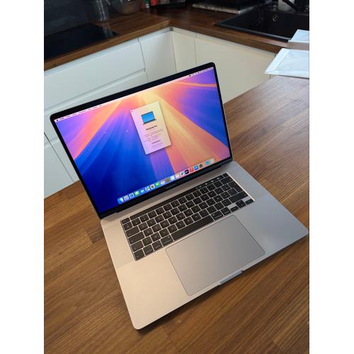 Apple MacBook Pro mi-2019 - 16" Intel Core i9 - 2.3 Ghz - Ram 16 Go - SSD 1 To