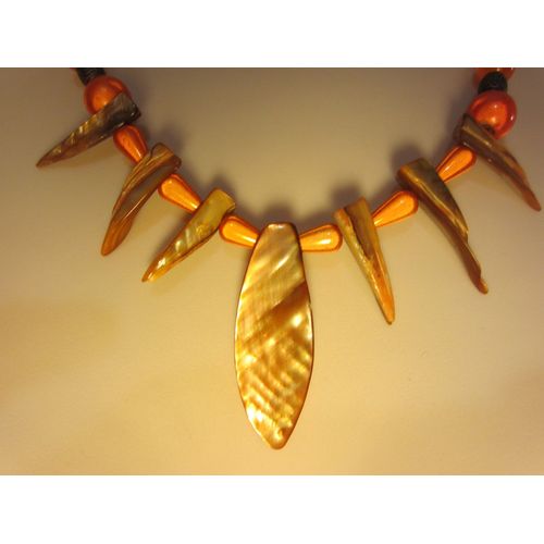 Collier Orange En Nacre N° 213