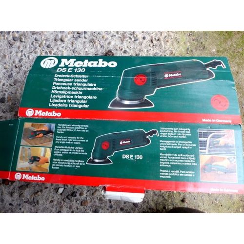 ponceuse triangulaire metabo DSE130 avec 3 boites de feuilles abrasives