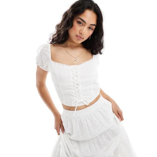 Top À Manches Bouffantes Et Laçage Avec Détails En Broderie Anglaise - Blanc