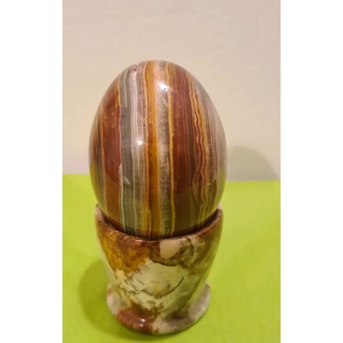 Vends Pièce Rare, Très Bel Oeuf En Onyx Avec  Son Cocotier, Tous Les Deux Sont De Première Qualité En Pierre Dure. Hauteur 6,5 Cm Et Le Cocottier 4, 5 Cm. Ils Sont En Parfait État.
