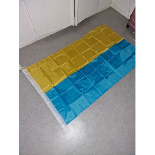 Drapeau d'Ukraine tout neuf