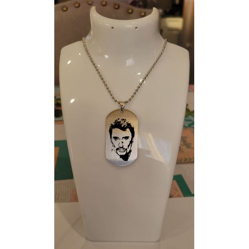 Collier Et Son Pendentif Plaque Johnny Hallyday !