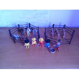 Lot De 29 Playmobil (Personnages Et Animaux)