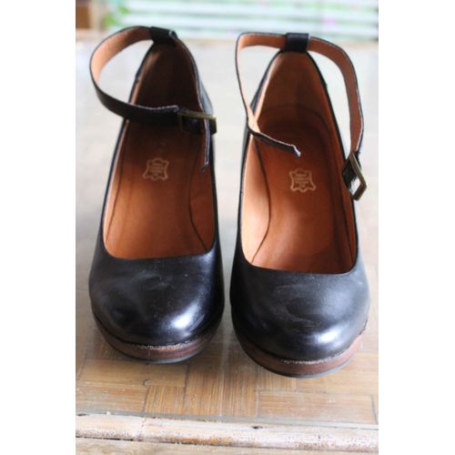 Chaussures Compensèes Neuves Andrè En Cuir Noir À Brides.Pointure Indiquèe:37.