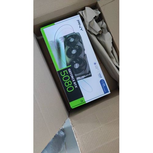 PNY GeForce RTX 5080 OC - Carte graphique - GeForce RTX 5080 - 16 Go GDDR7 - PCIe 5.0 x16 - 3 x DisplayPort, HDMI