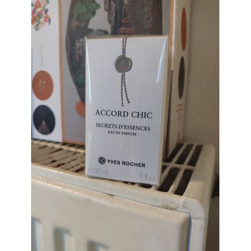 Yves Rocher Accord Chic Secrets D'essences Eau De Parfum Vaporisateur 30 Ml 