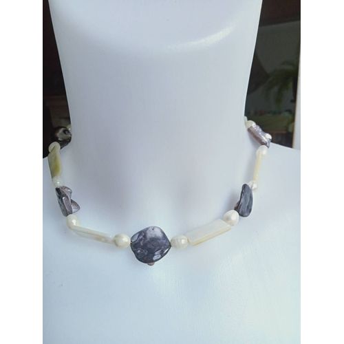 Collier Ras Du Cou