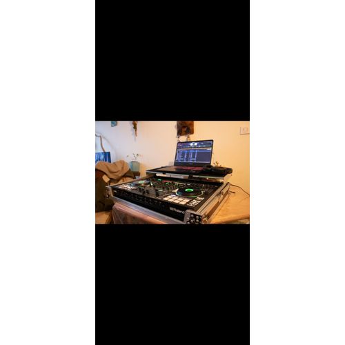 Dj808 et sa fly case
