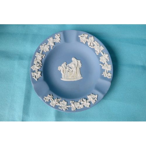 Ancienne Coupelle En Biscuit De Porcelaine Wedgwood
