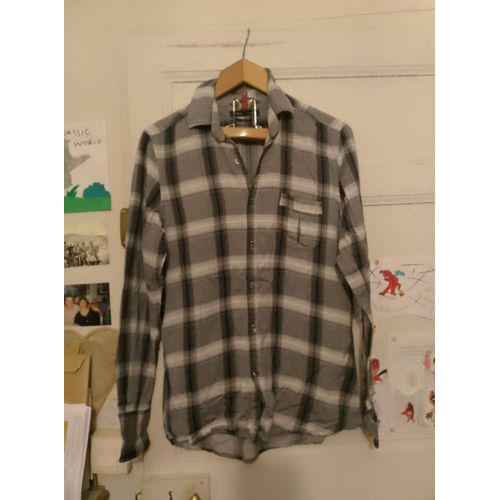 Chemise À Carreaux Noirs /Blancs L Guess.